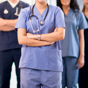 cómo saber si un cirujano plástico está certificado